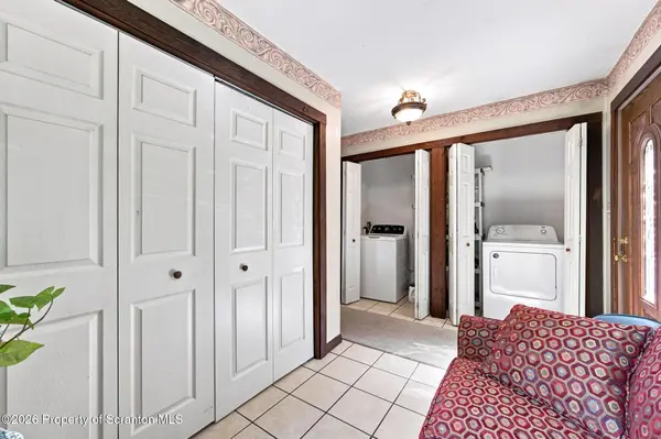 45 Louis LN, Wyoming, PA 18644