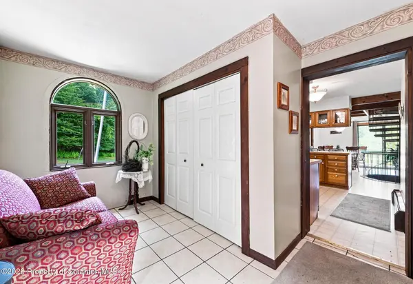 45 Louis LN, Wyoming, PA 18644