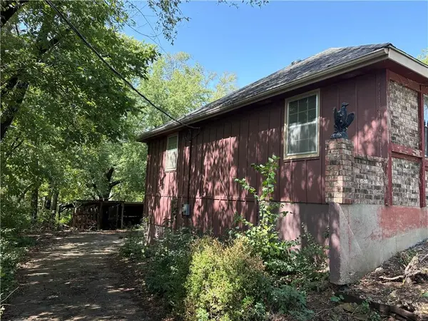 6940 Renner RD, Shawnee, KS 66217