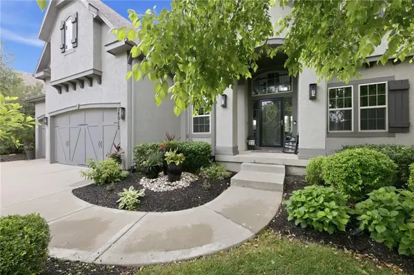 24913 W 98th ST, Lenexa, KS 66227
