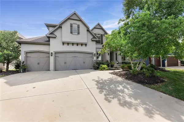 24913 W 98th ST, Lenexa, KS 66227