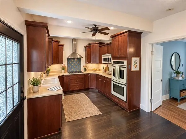 317 SE Grand AVE, Lee's Summit, MO 64063