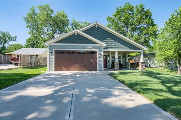 10802 NW 75 ST, Weatherby Lake, MO 64152