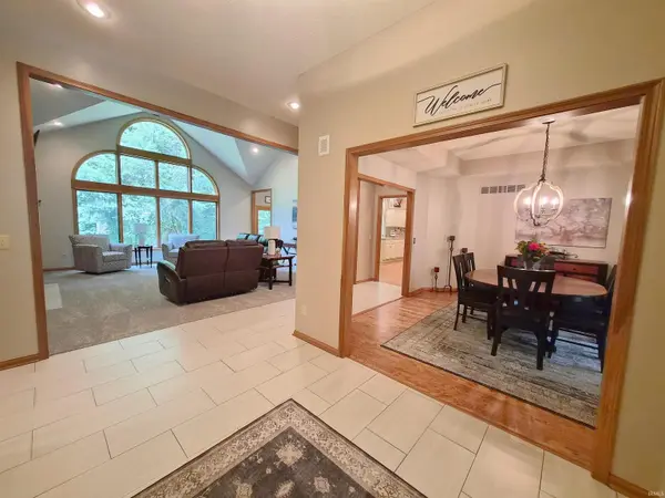 2329 S Old Ditch RD, Warsaw, IN 46580