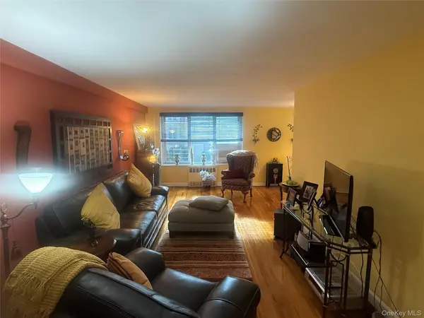 18-50 211 ST #2K, Bayside, NY 11360