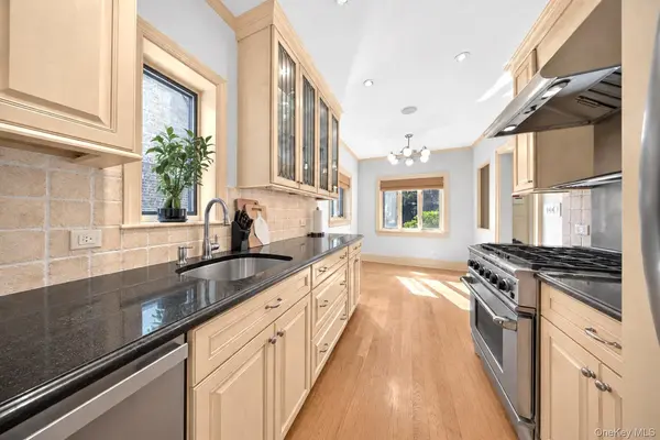 80-55 236th ST, Bellerose, NY 11427
