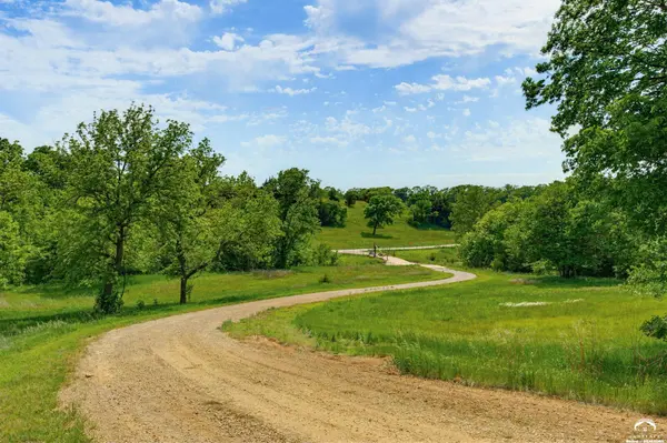 374 N 750 RD, Overbrook, KS 66524