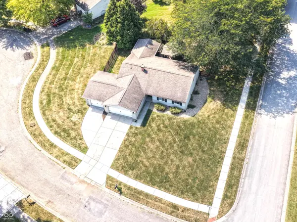 8442 Duncaster CT, Indianapolis, IN 46256