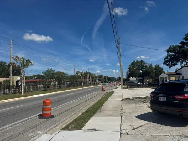 1315 N PINE HILLS RD, Orlando, FL 32808