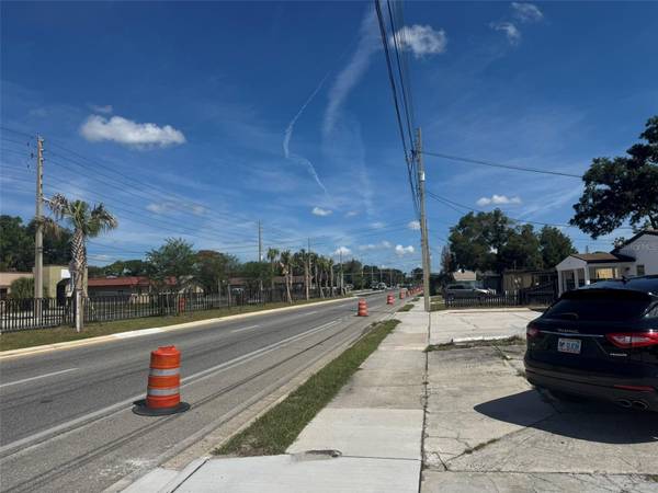 1315 N PINE HILLS RD, Orlando, FL 32808