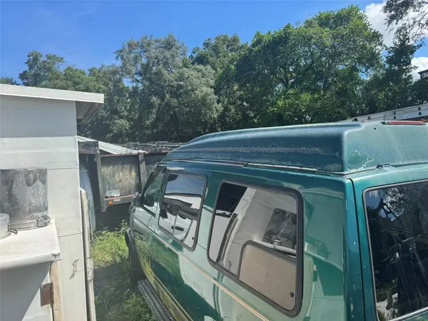 1315 N PINE HILLS RD, Orlando, FL 32808