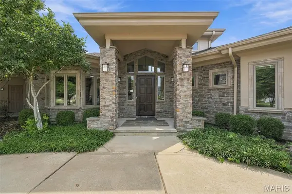 12864 Willow Pond CT, Des Peres, MO 63131