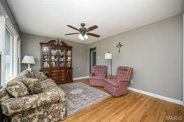 10341 Saint Katherine LN, St Ann, MO 63074