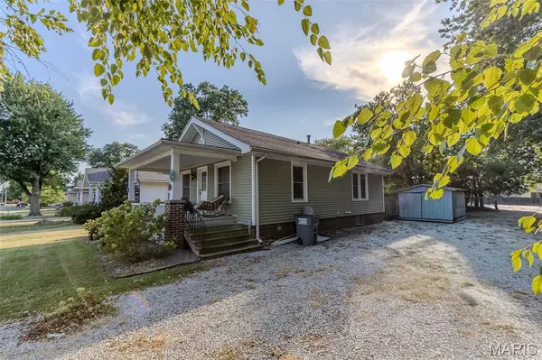 220 Minton ST, Carlinville, IL 62626