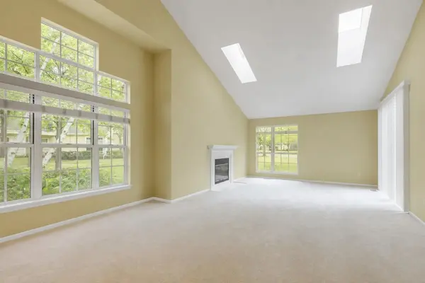 383 Aberdeen CT #1, Bartlett, IL 60103