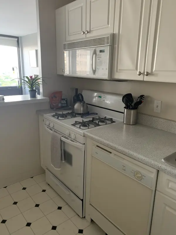 444 W FULLERTON Pkwy #1505, Chicago, IL 60614