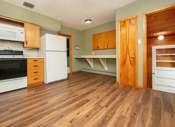 1106 10Th ST, Grundy Center, IA 50638