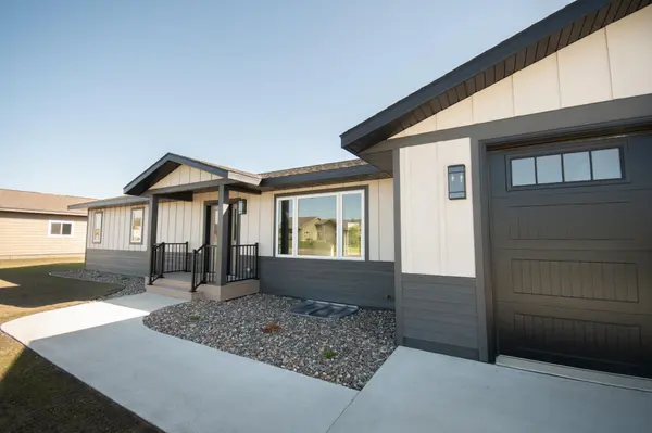 346 Halfaday DR, Sauk Centre, MN 56378