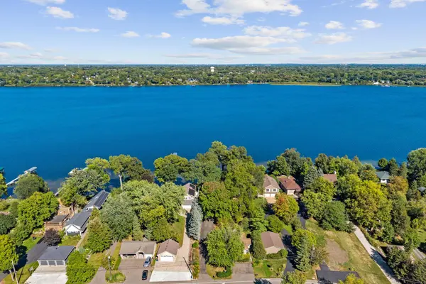 168 Peninsula RD, Medicine Lake, MN 55441