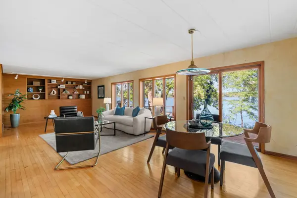 168 Peninsula RD, Medicine Lake, MN 55441
