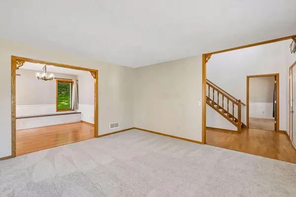 5027 Forest Glen CT, Savage, MN 55378