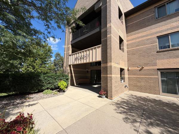 1801 Becker AVE SE #306, Willmar, MN 56201