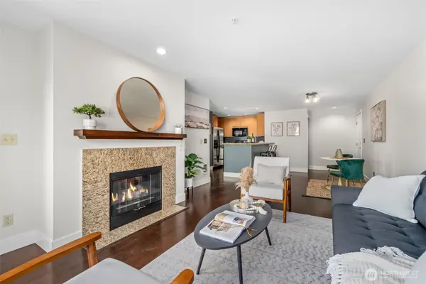3203 Avalon WAY SW, Seattle, WA 98126