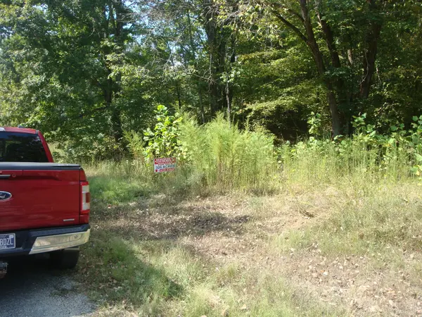 561 Allens Creek Rd, Hohenwald, TN 38462