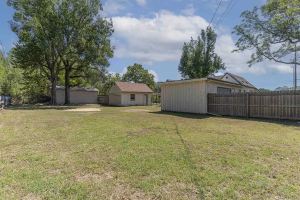 1416 W Kansas Ave., Arkansas City, KS 67005