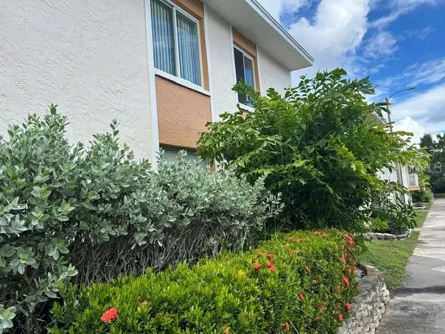 9940 7TH WAY N #201, St Petersburg, FL 33702