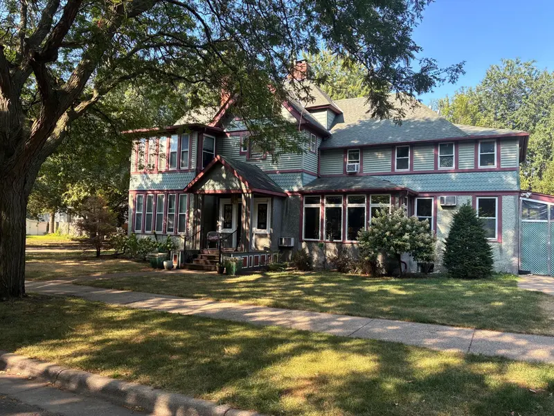 1857 Carroll AVE, Saint Paul, MN 55104