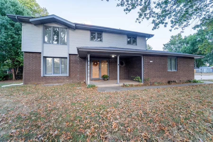 5486 S Clay AVE, Springfield, MO 65810