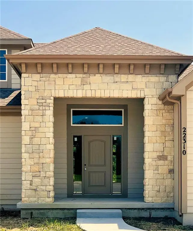 22310 W 76th Street ST, Shawnee, KS 66227