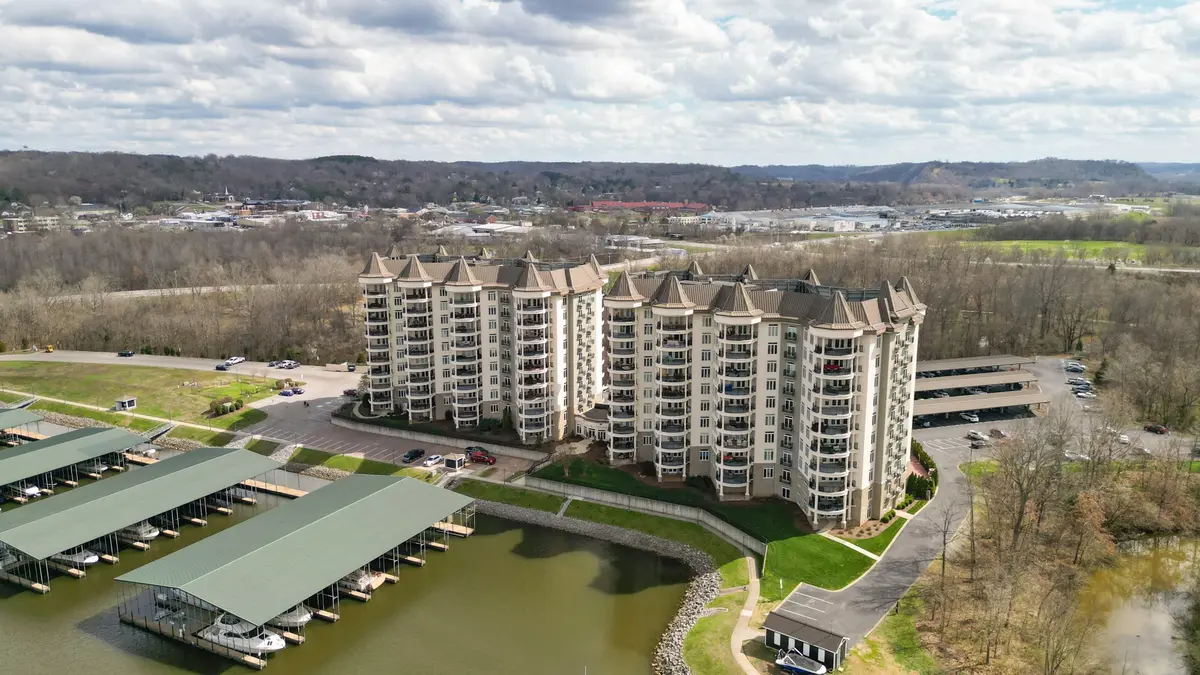 400 Warioto Way #801, Ashland City, TN 37015