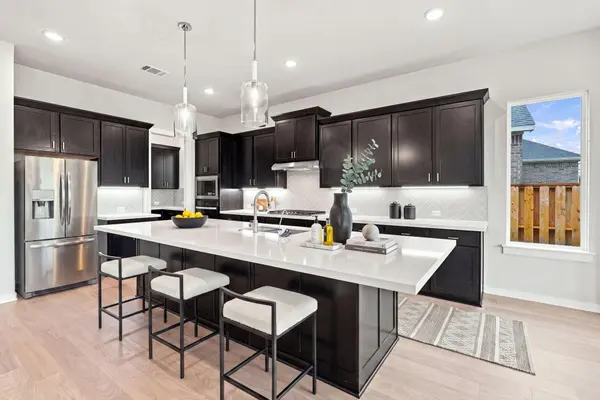 1121 Ellensburg DR, Georgetown, TX 78633