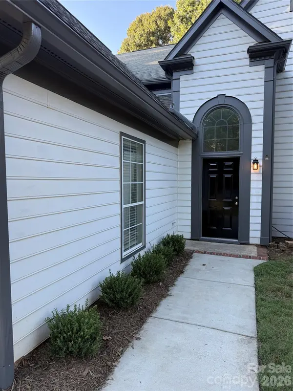 10207 Bon Meade LN, Cornelius, NC 28031