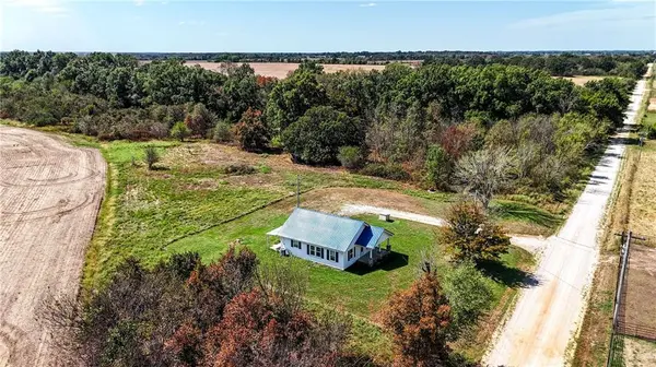 4956 East 800 RD, El Dorado Springs, MO 64744