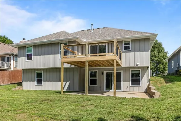 908 Coventry CT, Warrensburg, MO 64093