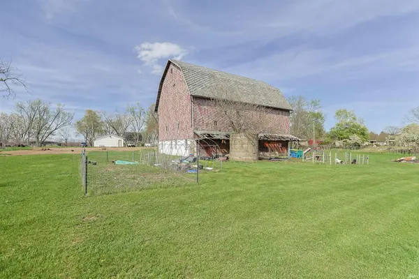 23260 Brick RD, South Bend, IN 46628-9722