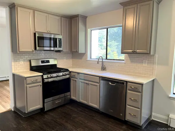 3 Hook RD #52, Poughkeepsie, NY 12601