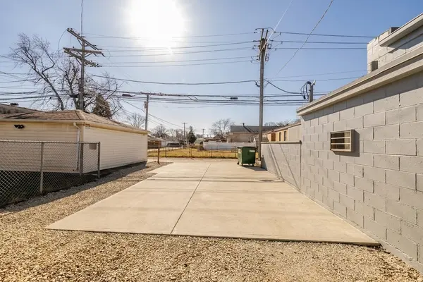 6737 Roosevelt RD, Berwyn, IL 60402