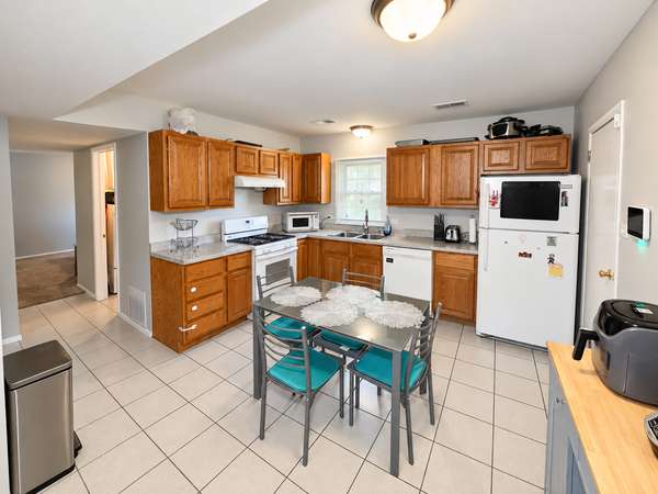 950 PURDUE LN, Matteson, IL 60443