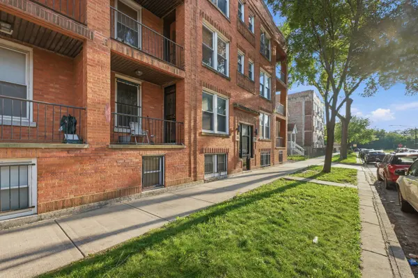 1425 E 68th ST #1, Chicago, IL 60637