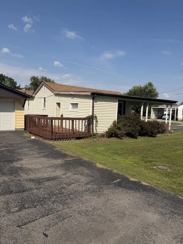 401 N Mary ST, Sesser, IL 62884