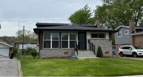 8558 S Woodlawn AVE, Chicago, IL 60619