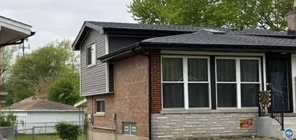 8558 S Woodlawn AVE, Chicago, IL 60619