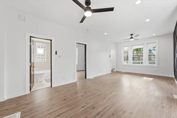 8942 S Aberdeen ST, Chicago, IL 60620