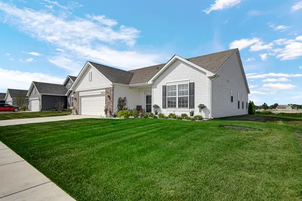 8422 Kannon DR, Lowell, IN 46356