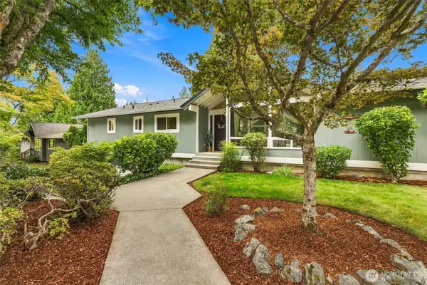 20130 44th AVE NE, Lake Forest Park, WA 98155