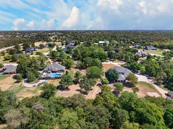 Wakefield LN, Choctaw, OK 73020